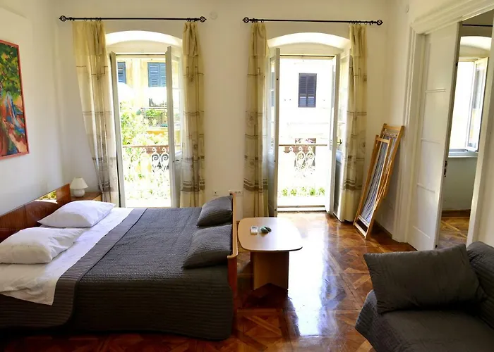 Apartamento Charming 2 Min From The *