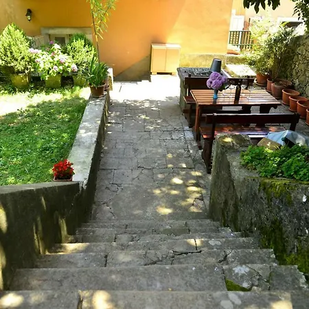 Heart Of Volosko - Steps To The Sea - Private Parking Included Apartment *