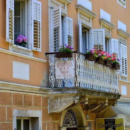 شقة Heart Of Volosko - Steps To The Sea - Private Parking Included أوباتيا